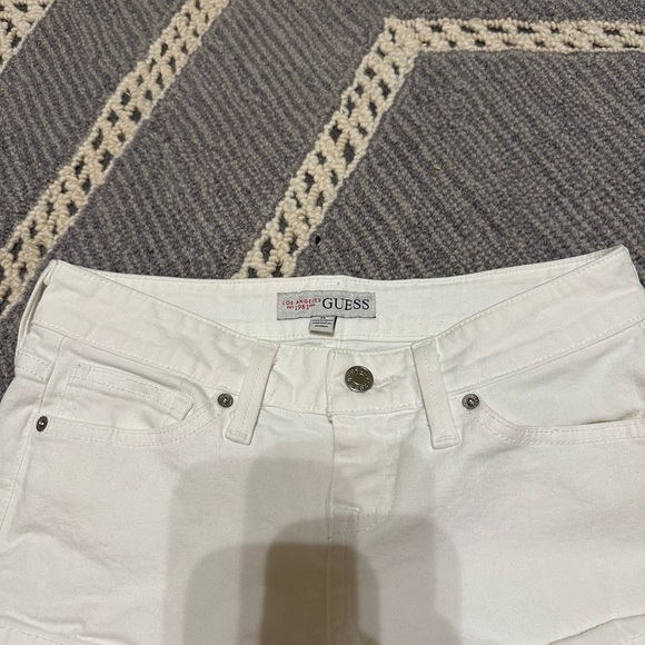 Bundle of two Guess Shorts - Picture 3 of 4